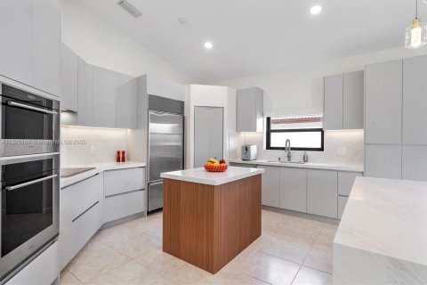 Villa ou maison à vendre à Weston, Floride: 5 chambres, 378.58 m2 № 1930626 - photo 6