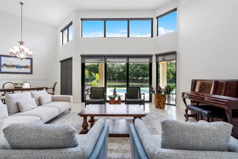 Villa ou maison à vendre à Weston, Floride: 5 chambres, 378.58 m2 № 1930626 - photo 4
