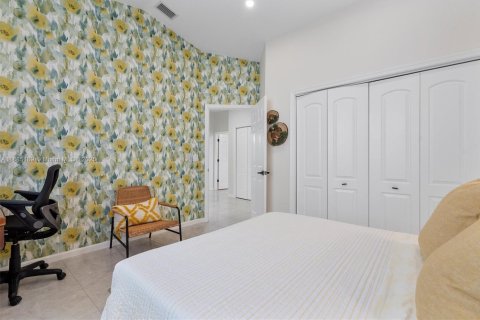 Casa en venta en Weston, Florida, 5 dormitorios, 378.58 m2 № 1930626 - foto 20