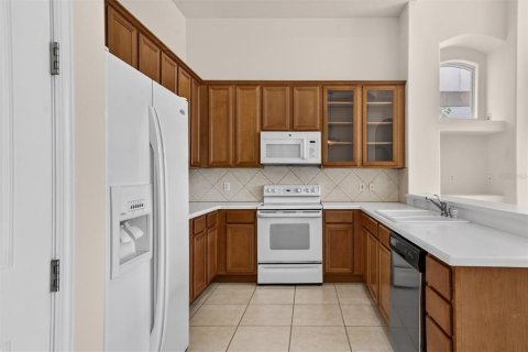 Villa ou maison à louer à Orlando, Floride: 4 chambres, 247.12 m2 № 2156387 - photo 13