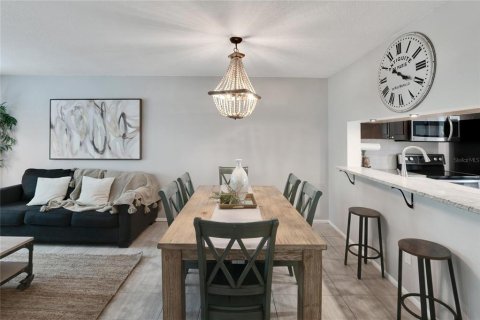 Touwnhouse à vendre à Palm Harbor, Floride: 2 chambres, 102.01 m2 № 1899954 - photo 5