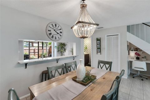 Touwnhouse à vendre à Palm Harbor, Floride: 2 chambres, 102.01 m2 № 1899954 - photo 3