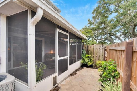 Touwnhouse à vendre à Palm Harbor, Floride: 2 chambres, 102.01 m2 № 1899954 - photo 19