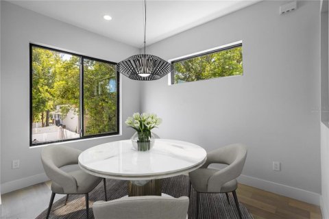 Adosado en venta en Tampa, Florida, 3 dormitorios, 170.2 m2 № 1681214 - foto 7