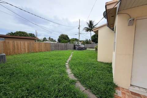 Apartment in Hollywood, Florida 1 bedroom, 189.61 sq.m. № 2191691 - photo 14