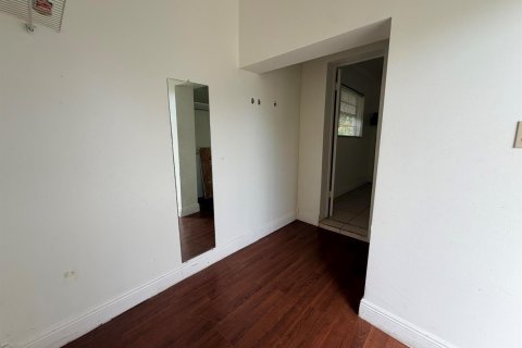 Apartment in Hollywood, Florida 1 bedroom, 189.61 sq.m. № 2191691 - photo 10