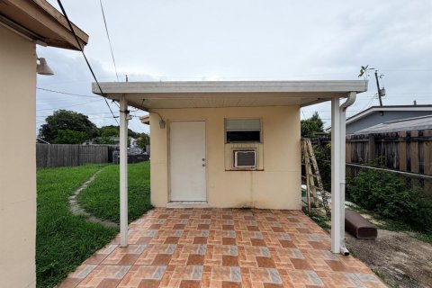 Apartment in Hollywood, Florida 1 bedroom, 189.61 sq.m. № 2191691 - photo 11