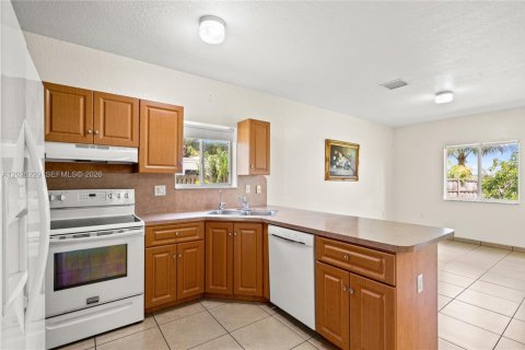 Casa en venta en Homestead, Florida, 3 dormitorios, 134.62 m2 № 2087004 - foto 2