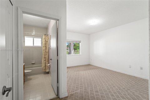 Casa en venta en Homestead, Florida, 3 dormitorios, 134.62 m2 № 2087004 - foto 5