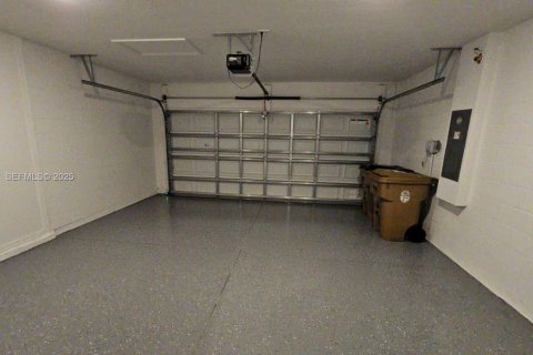 Снять в аренду виллу или дом в Киссимми, Флорида 5 спален, 212.47м2, № 2034570 - фото 14