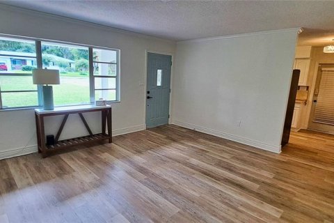 House in Orlando, Florida 3 bedrooms, 176.98 sq.m. № 2299361 - photo 8