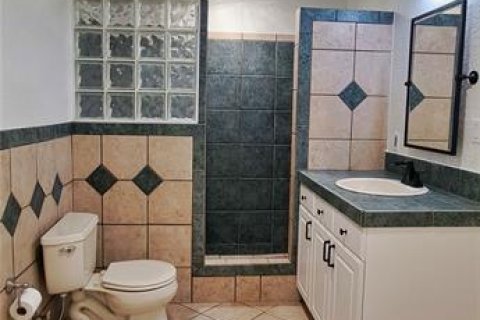 House in Orlando, Florida 3 bedrooms, 176.98 sq.m. № 2299361 - photo 13