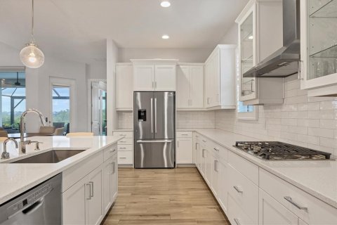 House in Sarasota, Florida 4 bedrooms, 332.5 sq.m. № 1804987 - photo 12