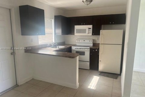 Villa ou maison à Miramar, Floride 2 chambres, 287.53 m2 № 2039139