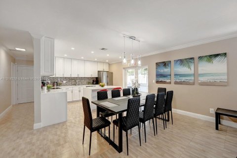 Villa ou maison à louer à Hollywood, Floride: 4 chambres, 176.51 m2 № 1980593 - photo 7