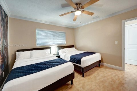 Villa ou maison à louer à Hollywood, Floride: 4 chambres, 176.51 m2 № 1980593 - photo 17