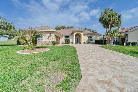 House in Hernando, Florida 3 bedrooms, 222.69 sq.m. № 1720716 - photo 1