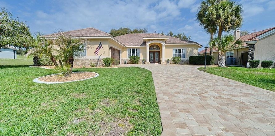 House in Hernando, Florida 3 bedrooms, 222.69 sq.m. № 1720716
