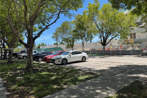 Condominio en venta en North Miami Beach, Florida, 1 dormitorio, 49.24 m2 № 1889393 - foto 23