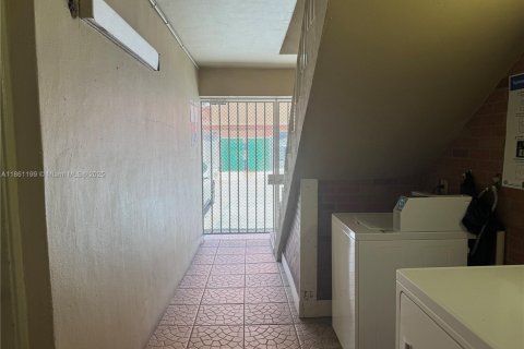 Condominio en venta en North Miami Beach, Florida, 1 dormitorio, 49.24 m2 № 1889393 - foto 25