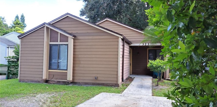 House in Winter Springs, Florida 3 bedrooms, 110.74 sq.m. № 1905110