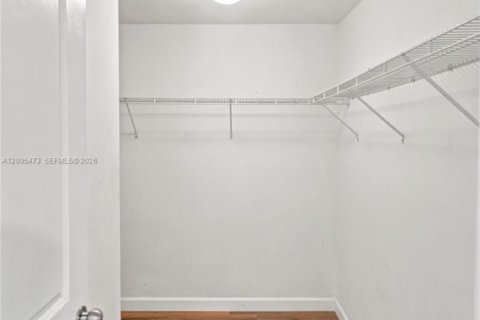 Touwnhouse à louer à Miami, Floride: 3 chambres, 165.09 m2 № 2387868 - photo 10