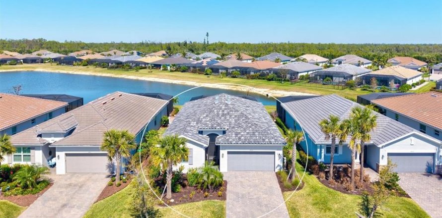 Villa ou maison à Port Charlotte, Floride 4 chambres, 188.31 m2 № 1583276