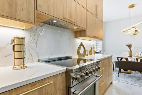 Touwnhouse à vendre à Sarasota, Floride: 3 chambres, 216.65 m2 № 1344399 - photo 5