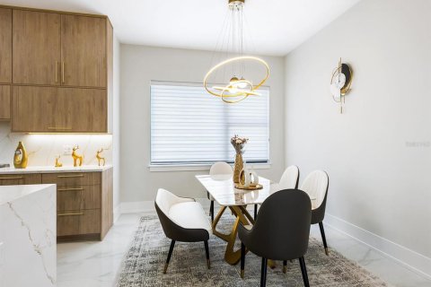 Touwnhouse à vendre à Sarasota, Floride: 3 chambres, 216.65 m2 № 1344399 - photo 2