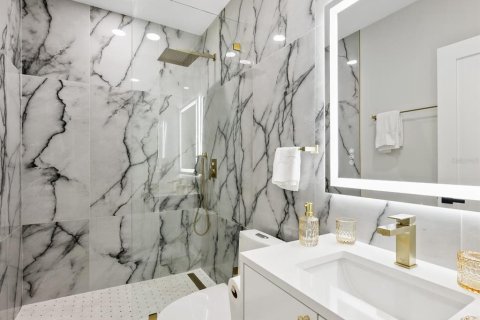 Touwnhouse à vendre à Sarasota, Floride: 3 chambres, 216.65 m2 № 1344399 - photo 15