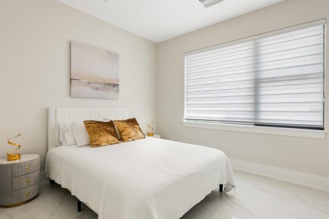 Touwnhouse à vendre à Sarasota, Floride: 3 chambres, 216.65 m2 № 1344399 - photo 12
