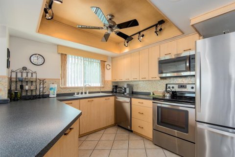Condo in Clearwater, Florida, 2 bedrooms  № 2123457 - photo 13