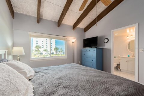 Condo in Clearwater, Florida, 2 bedrooms  № 2123457 - photo 17