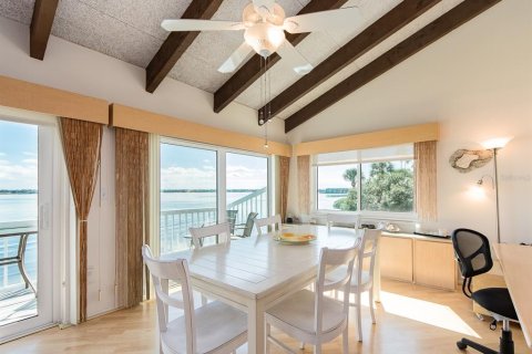 Condo in Clearwater, Florida, 2 bedrooms  № 2123457 - photo 11