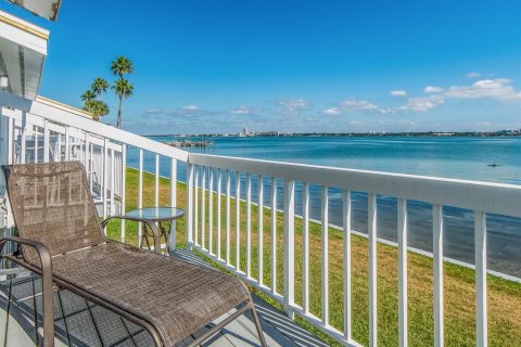 Condo in Clearwater, Florida, 2 bedrooms  № 2123457 - photo 10