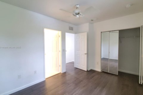 Townhouse in Miramar, Florida 2 bedrooms, 98.1 sq.m. № 2013562 - photo 20