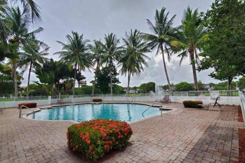 Townhouse in Miramar, Florida 2 bedrooms, 98.1 sq.m. № 2013562 - photo 28