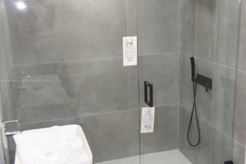 Снять в аренду виллу или дом в Дания-Бич, Флорида 3 спальни, 119.29м2, № 2041613 - фото 4