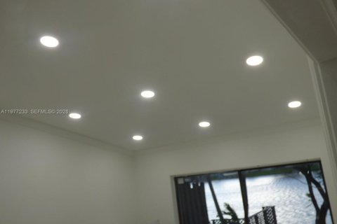 Снять в аренду виллу или дом в Дания-Бич, Флорида 3 спальни, 119.29м2, № 2041613 - фото 3