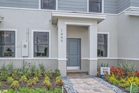 Townhouse in Florida City, Florida 3 bedrooms, 128.21 sq.m. № 1845553 - photo 4