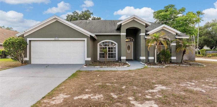 Villa ou maison à Riverview, Floride 4 chambres, 182.92 m2 № 2211661