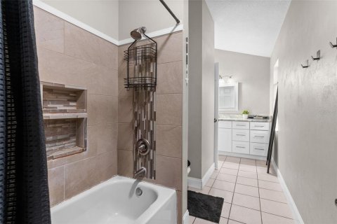 Villa ou maison à vendre à Riverview, Floride: 4 chambres, 182.92 m2 № 2211661 - photo 15