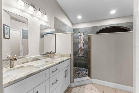 Villa ou maison à vendre à Riverview, Floride: 4 chambres, 182.92 m2 № 2211661 - photo 10