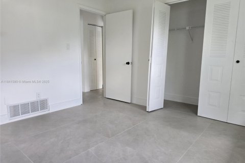 Villa ou maison à vendre à Orlando, Floride: 3 chambres, 205.96 m2 № 1936198 - photo 5