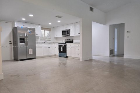 Villa ou maison à vendre à Orlando, Floride: 3 chambres, 205.96 m2 № 1936198 - photo 14