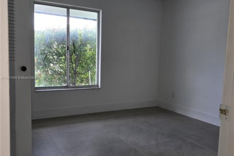 Casa en venta en Orlando, Florida, 3 dormitorios, 205.96 m2 № 1936198 - foto 10