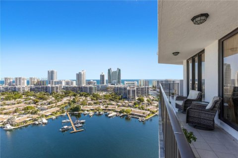 Copropriété à vendre à Hallandale Beach, Floride: 2 chambres, 184.32 m2 № 1955596 - photo 4