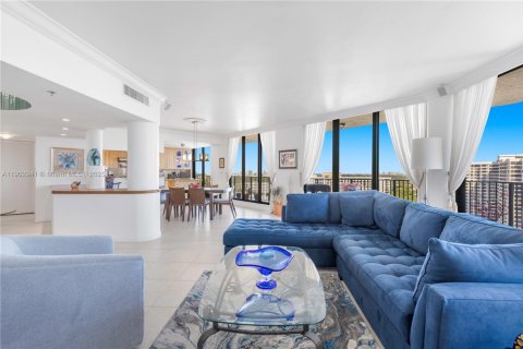 Copropriété à vendre à Hallandale Beach, Floride: 2 chambres, 184.32 m2 № 1955596 - photo 15