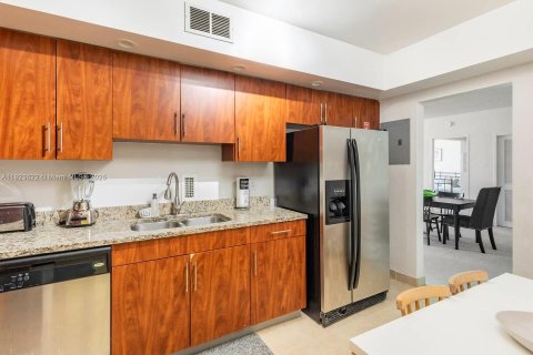 Condominio en venta en Hollywood, Florida, 2 dormitorios, 126.16 m2 № 1937889 - foto 3