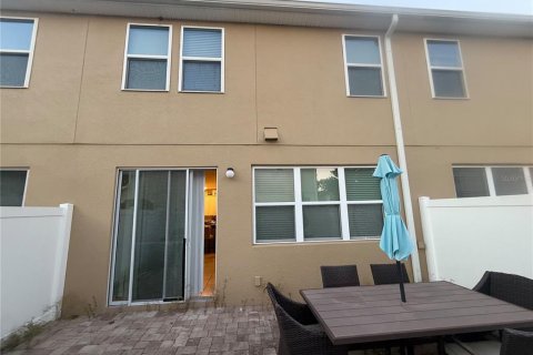 Townhouse in Kissimmee, Florida 4 bedrooms, 153.2 sq.m. № 2393561 - photo 2